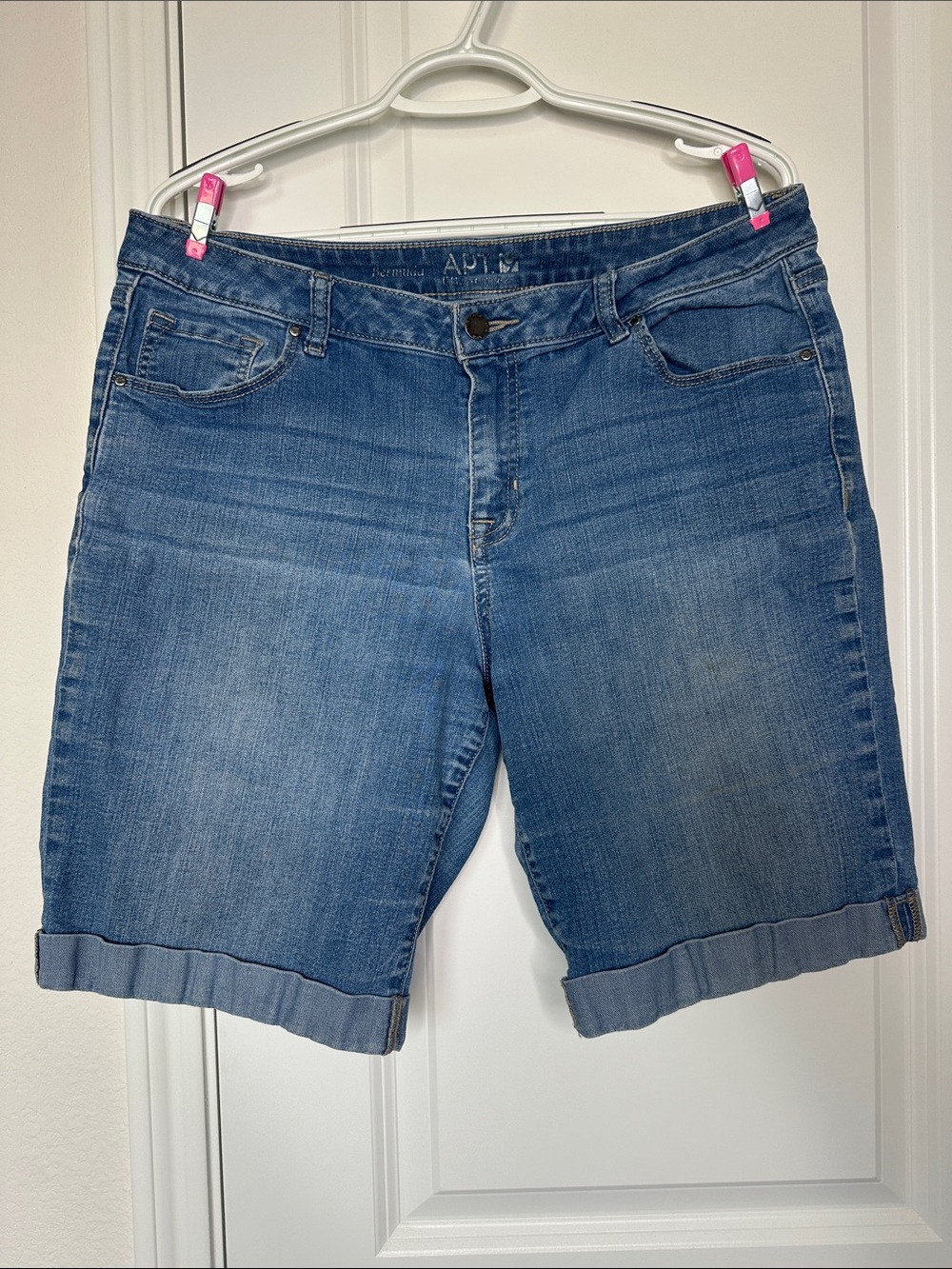 Apt 9. Rolled-Cuff Medium Blue Denim 10” Bermuda Shorts